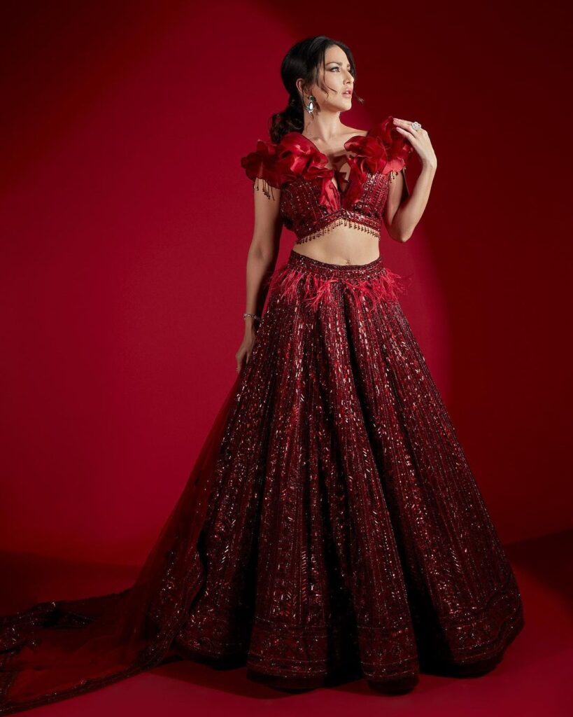 sunny-leone-stunning-looks-in-red-colour-lehenga-set