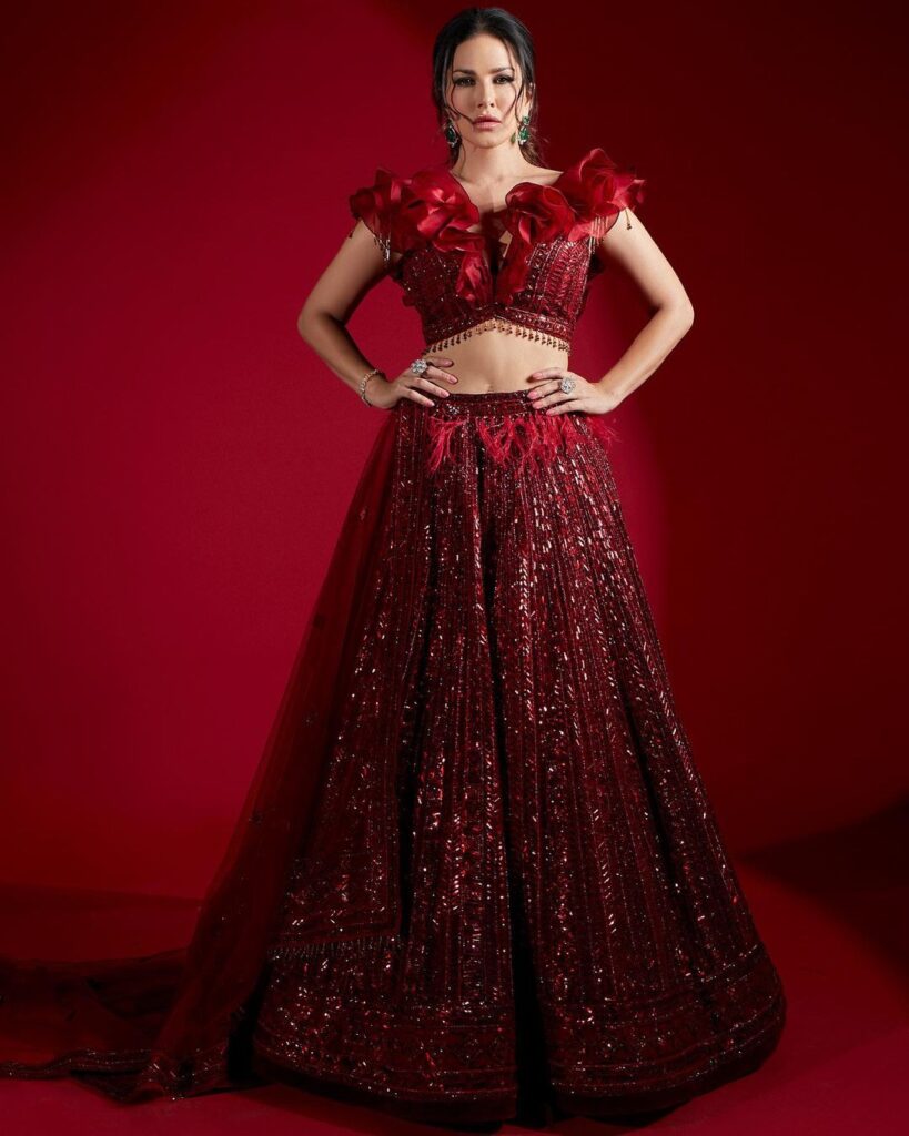 sunny-leone-stunning-looks-in-red-colour-lehenga-set