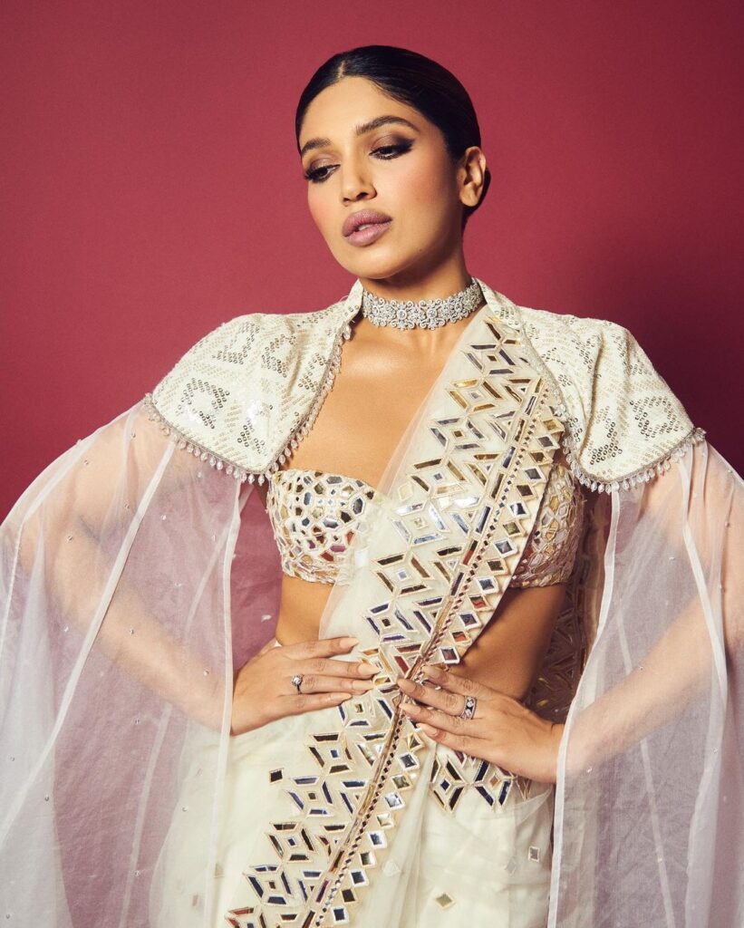 bhumi-pednekar-glamours-looks-in-ivory-mirror-saree