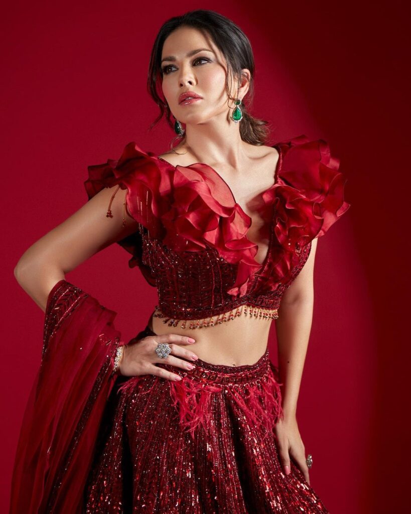 sunny-leone-stunning-looks-in-red-colour-lehenga-set