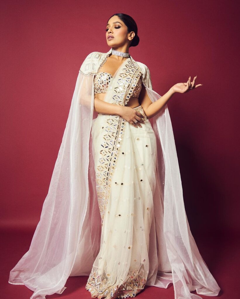 bhumi-pednekar-glamours-looks-in-ivory-mirror-saree