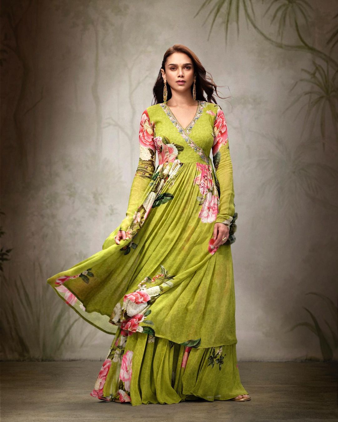 aditi-rao-hydari-in-floral-angrakha-kurta-and-palazzo-looks-drop-dead-gorgeous-summer-fashion