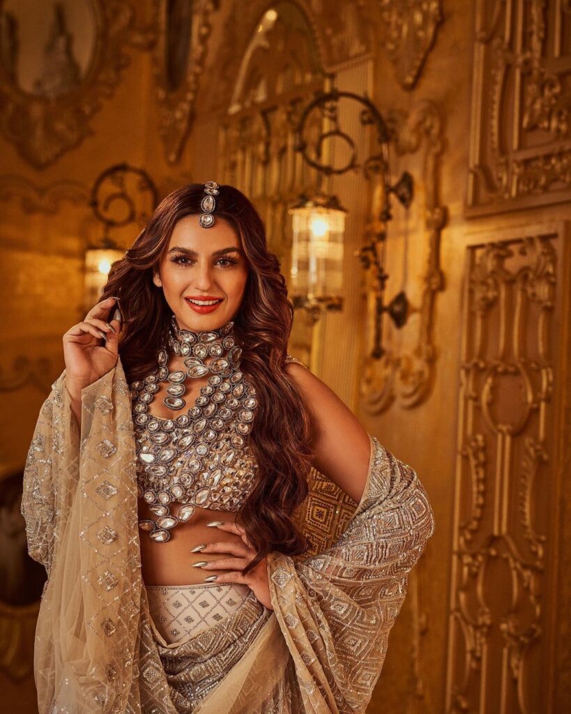 huma-qureshi-gorgeous-looks-in-traditional-wear
