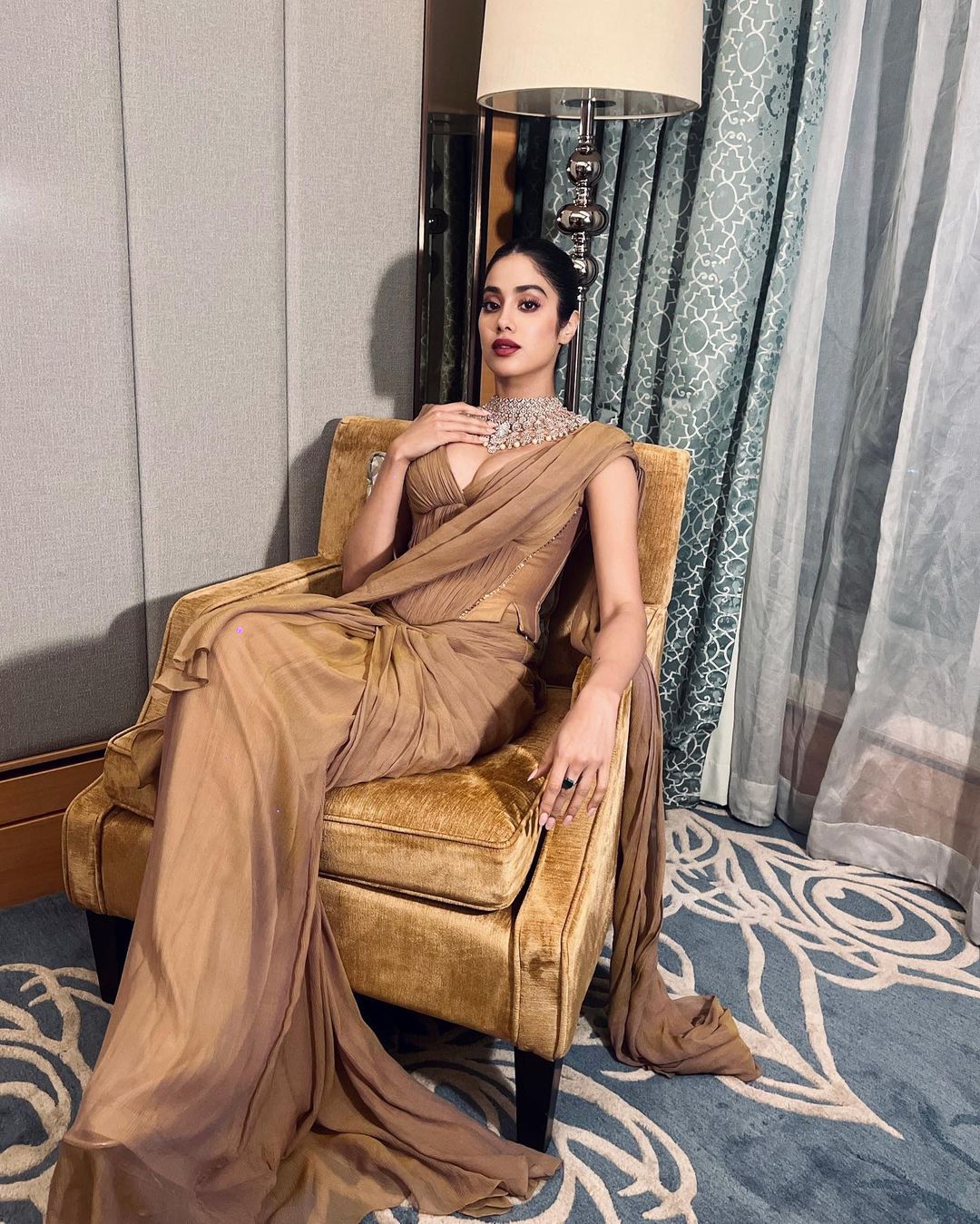 janhvi-kapoor-s-saree-gown-looks-attracting-youth-and-fans