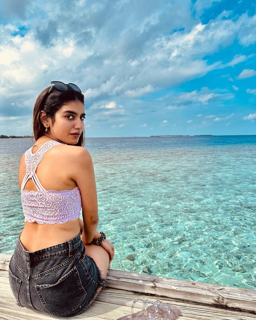 priya-prakash-varrier-enjoying-summer-vacation-in-maldives-photos-viral