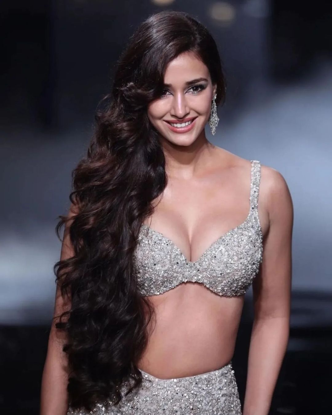 disha-patani-stuns-in-a-silver-sequin-out-fit-on-a-ramp-as-the-showstopper-for-dolly-j