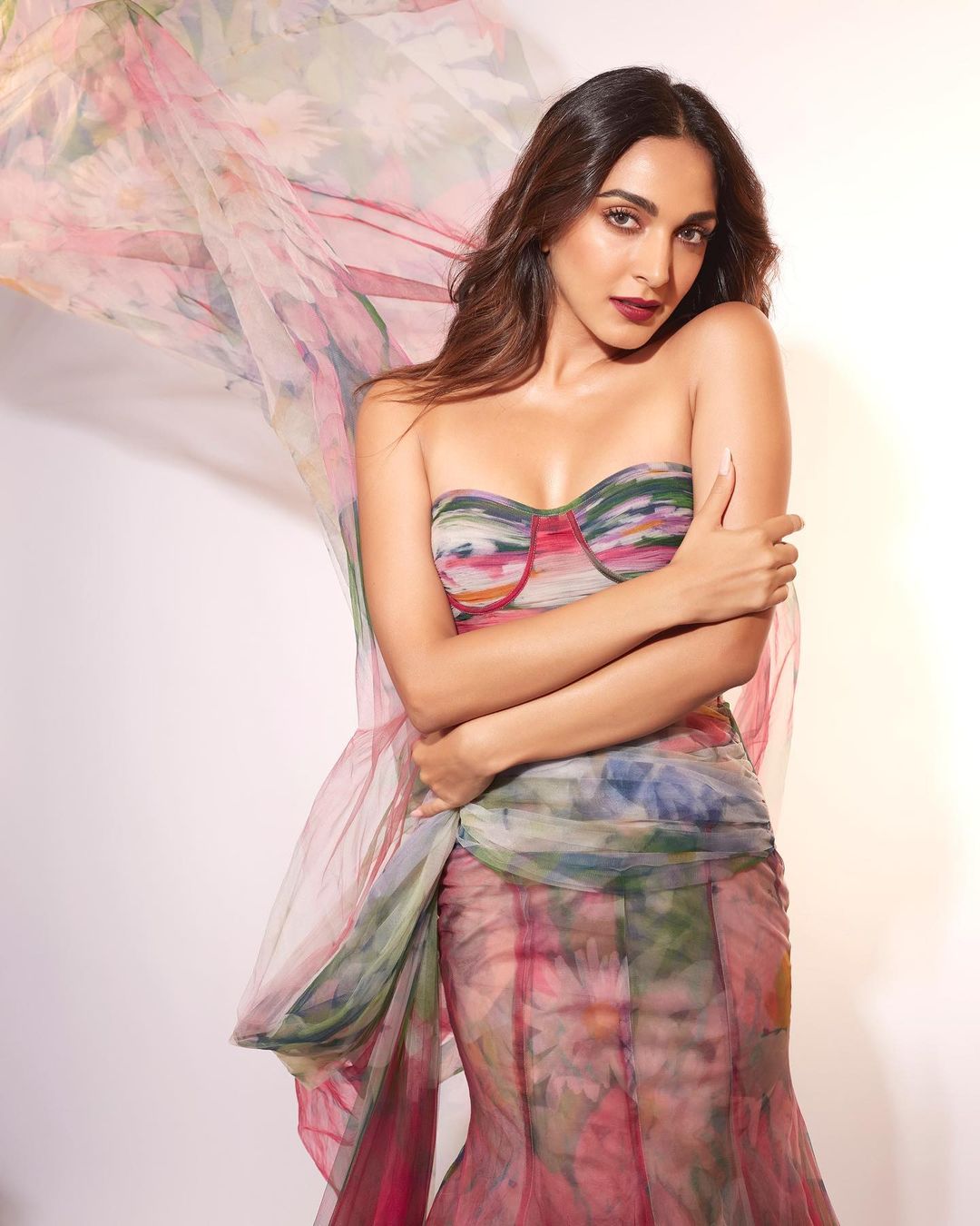 kiara advani in a multicoloured stunning gown looks like a dream girl