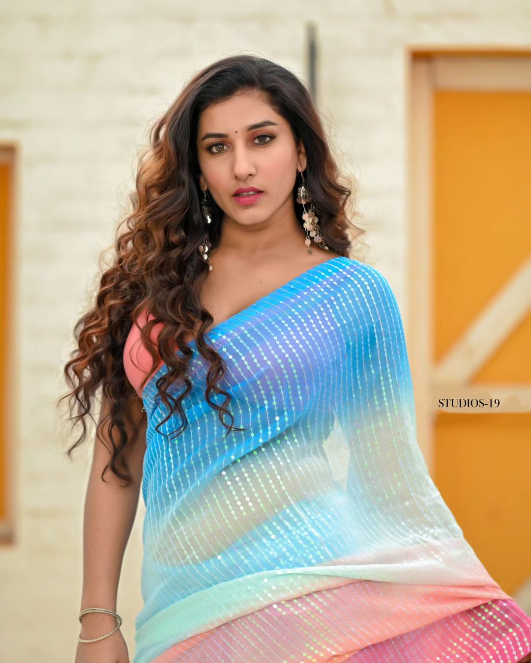 anchor-vishnu-priya-gorgeous-looks-in-latest-photo-shoot
