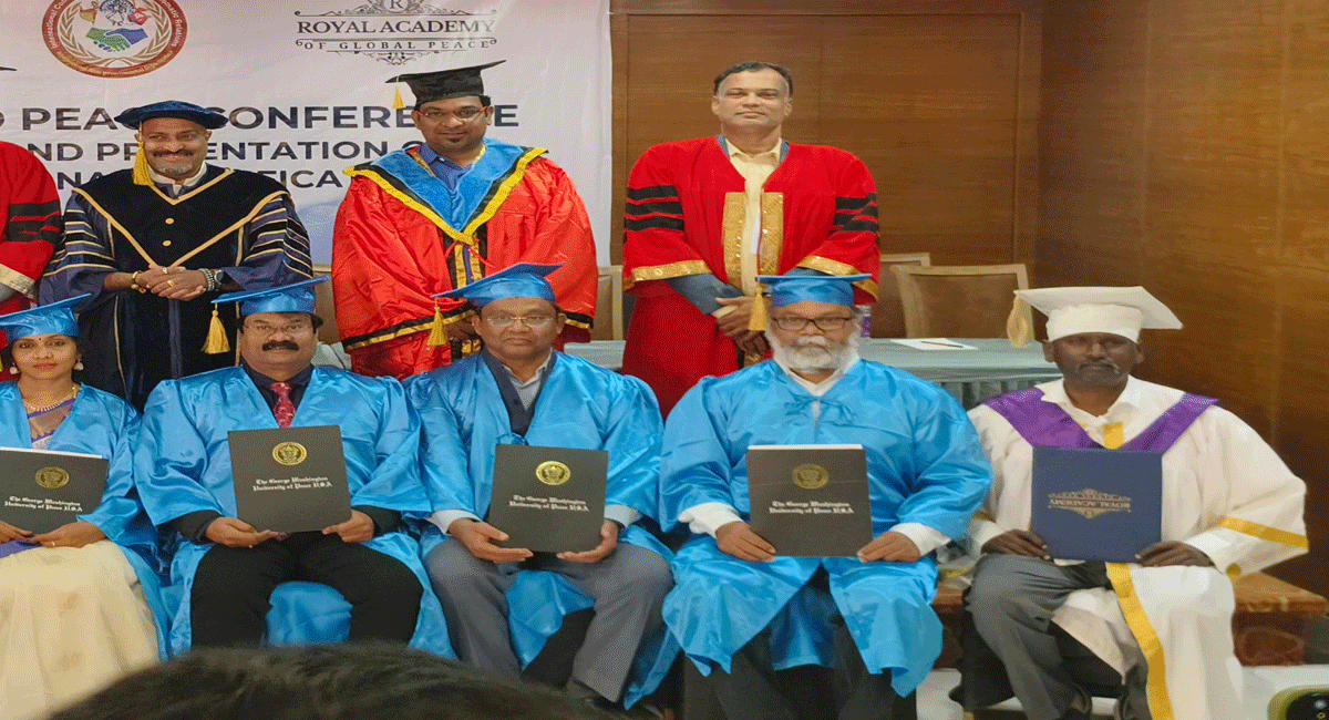 honorary-doctorate-to-tollywood-senior-director-vn-aditya