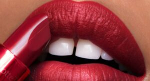 Doctors warns  about Lipstick causes cancer know details 