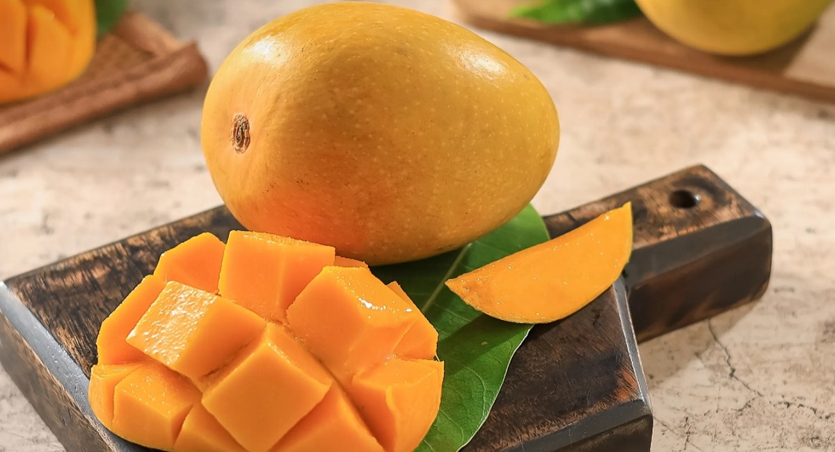 are-you-eating-mangoes-before-bed-digestion-problems-are-inevitable-know-details