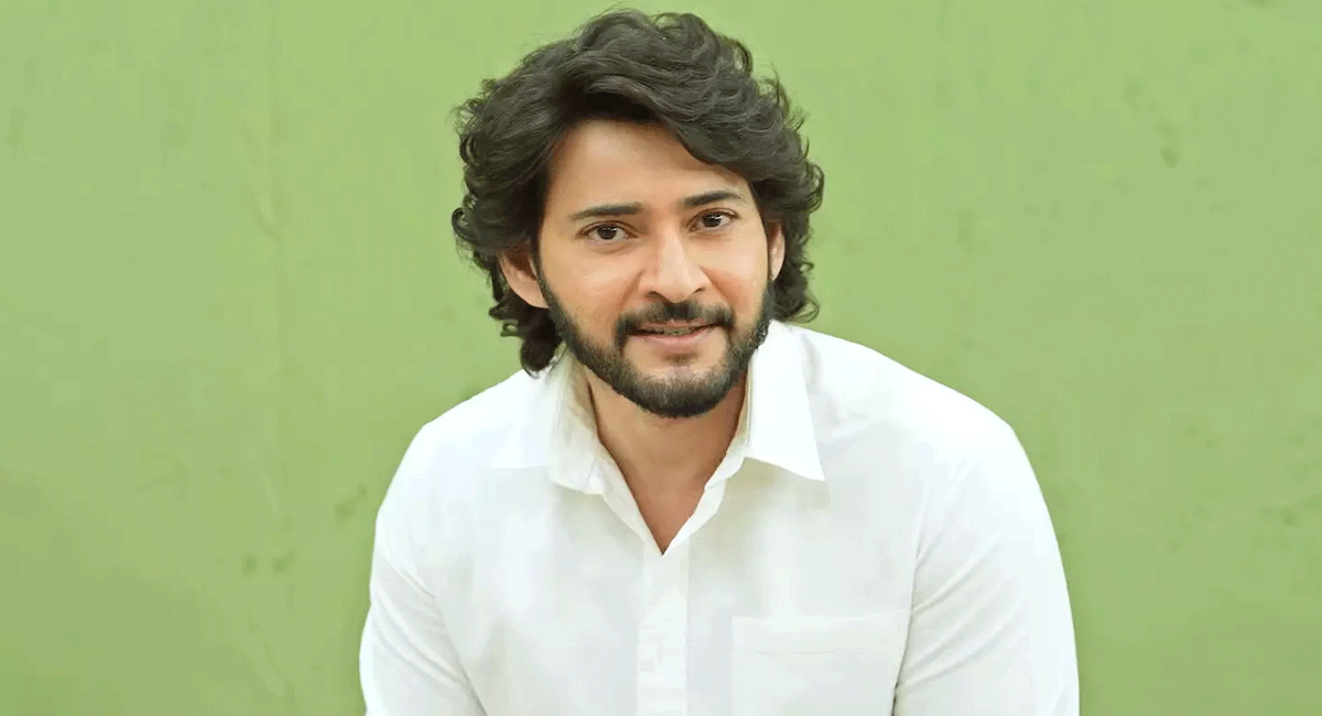 tollywood-mahesh-with-three-movies-at-once-a-real-treat-for-fans