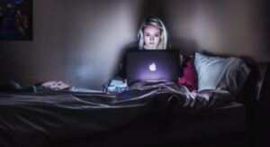 late night sleep early wakeup health problems know details