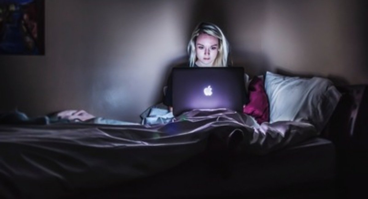 late night sleep early wakeup health problems know details 