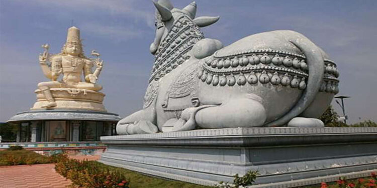 Lord Shiva: నందికొమ్ములలో నుంచి శివయ్యను దర్శనం చేసుకోవడానికి కారణం ఏంటో తెలుసా?