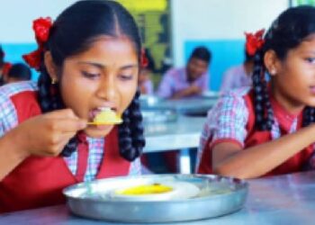 KCR Breakfast : బడి పిల్లలకు బ్రేక్‌ఫాస్ట్ గా ఇడ్లీ సాంబార్‌, ఉప్మా, పూరి..సీఎం కేసీర్ ఐడియా సూపర్ 