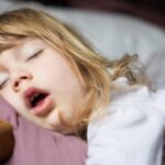 saliva onSleeping: నిద్రపోతున్నప్పుడు నోటి నుంచి లాలాజలం వస్తుందా? అశ్రద్ధ చెయ్యొద్దు?