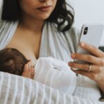 Parenting Tips: బిడ్డకు పాలిచ్చే సమయంలో ఫోన్ చూస్తున్నారా… తల్లులు ఇది తెలుసుకోవాల్సిందే!