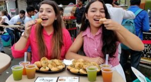 Panipuri: రోడ్డు సైడ్ పానీపూరి ఇష్టంగా తింటున్నారా.. వీళ్లు మాత్రం పొరపాటున తినొద్దు?