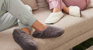 Foot Health: ఇంట్లో చెప్పులు వేసుకుని నడవచ్చా? లేదా? నిపుణులు ఏం చెబుతున్నారంటే?